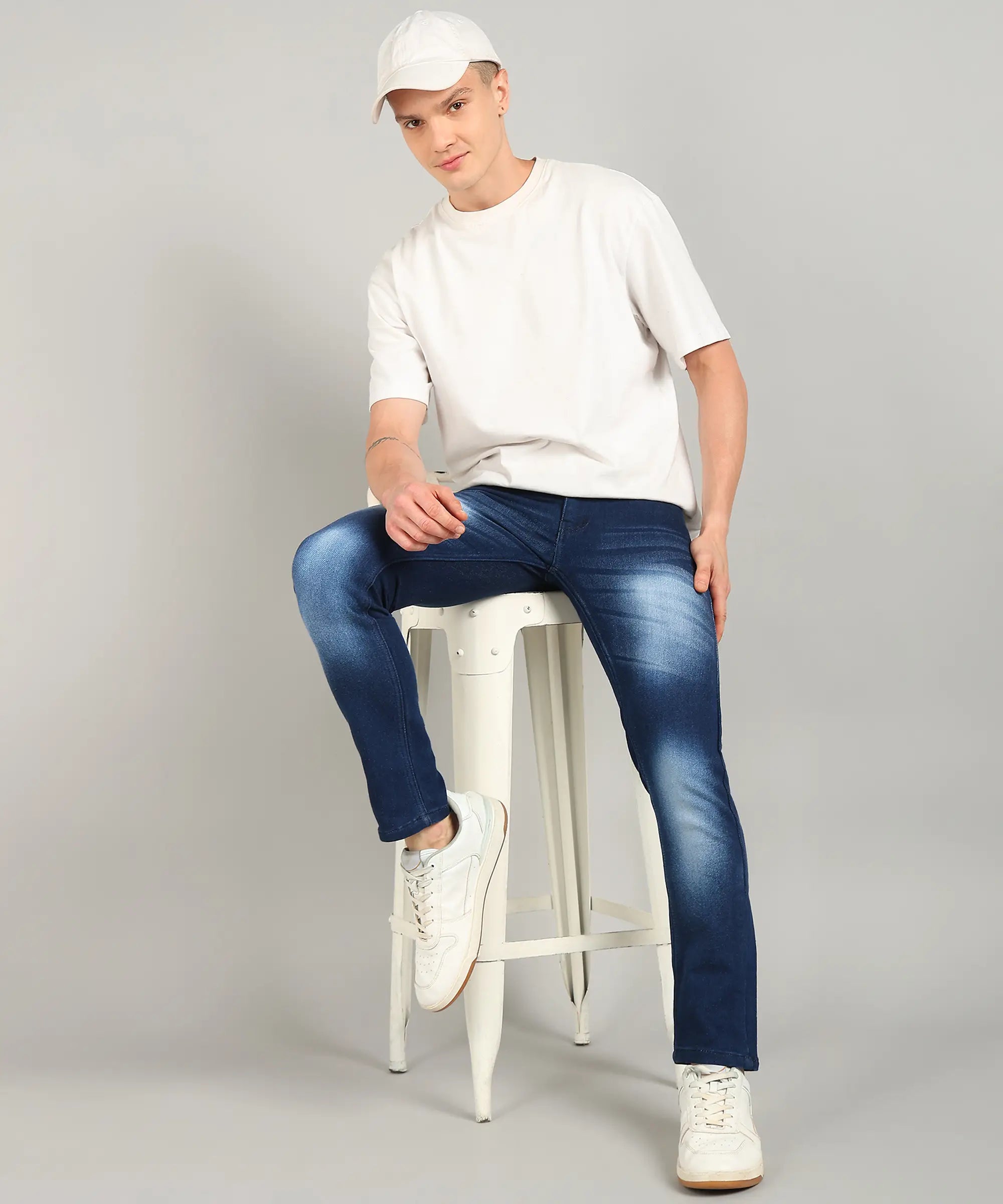 Fashionistaa  Relaxed Fit Men Blue Spray Jeans