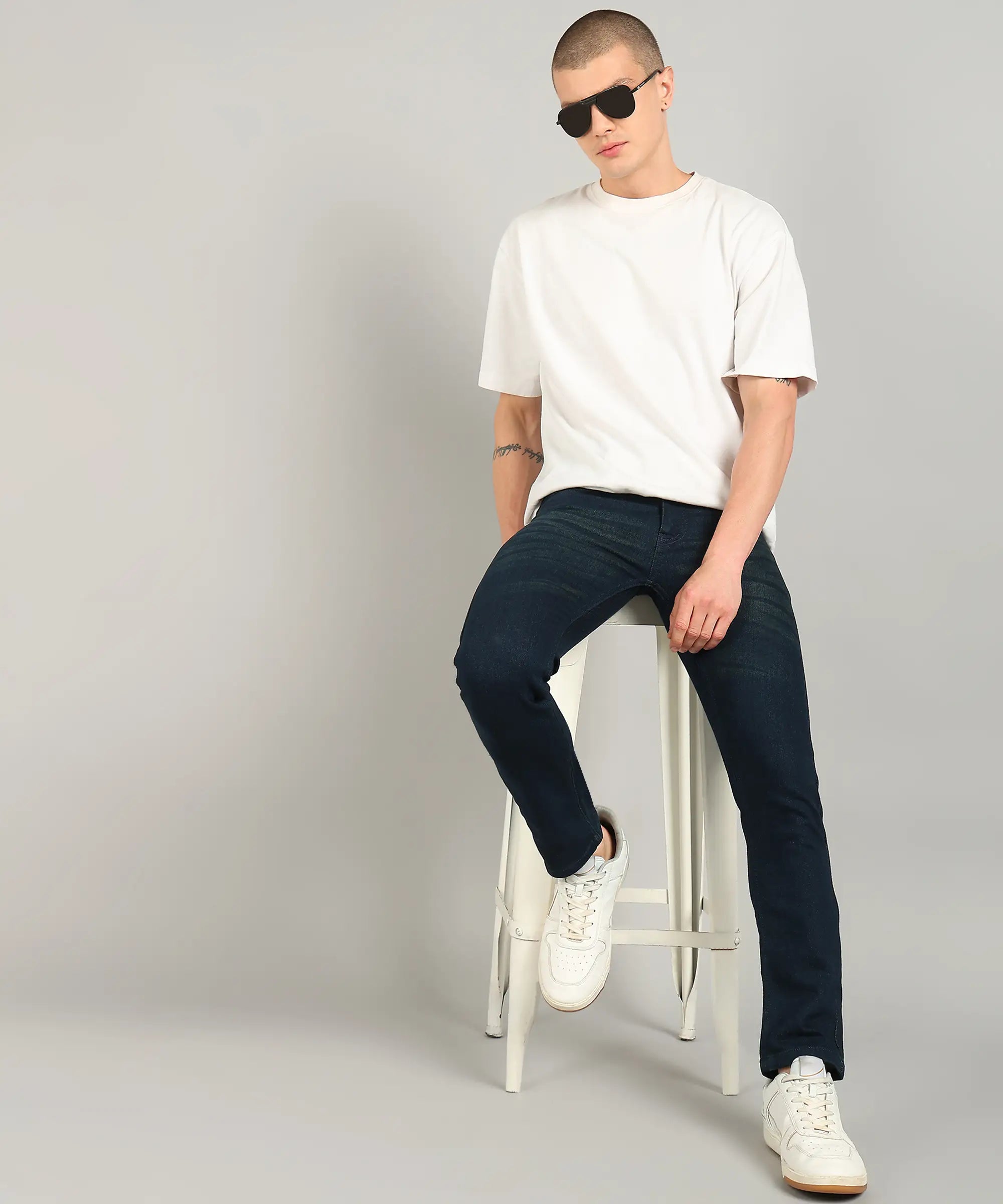 Fashionistaa  Relaxed Fit Men Dark Green Jeans