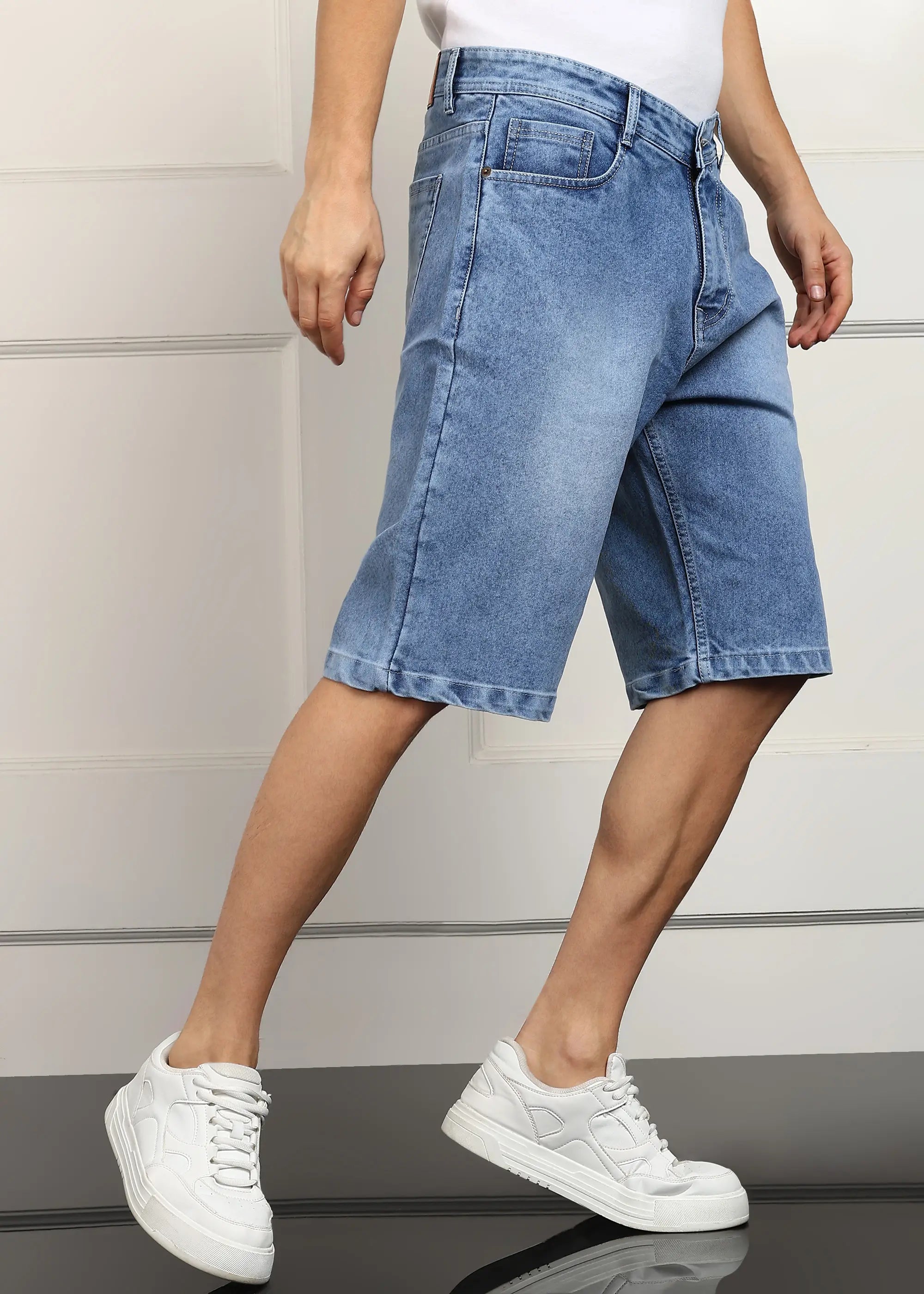 Fashionistaa  Solid Men Denim Light Blue Baggy Shorts