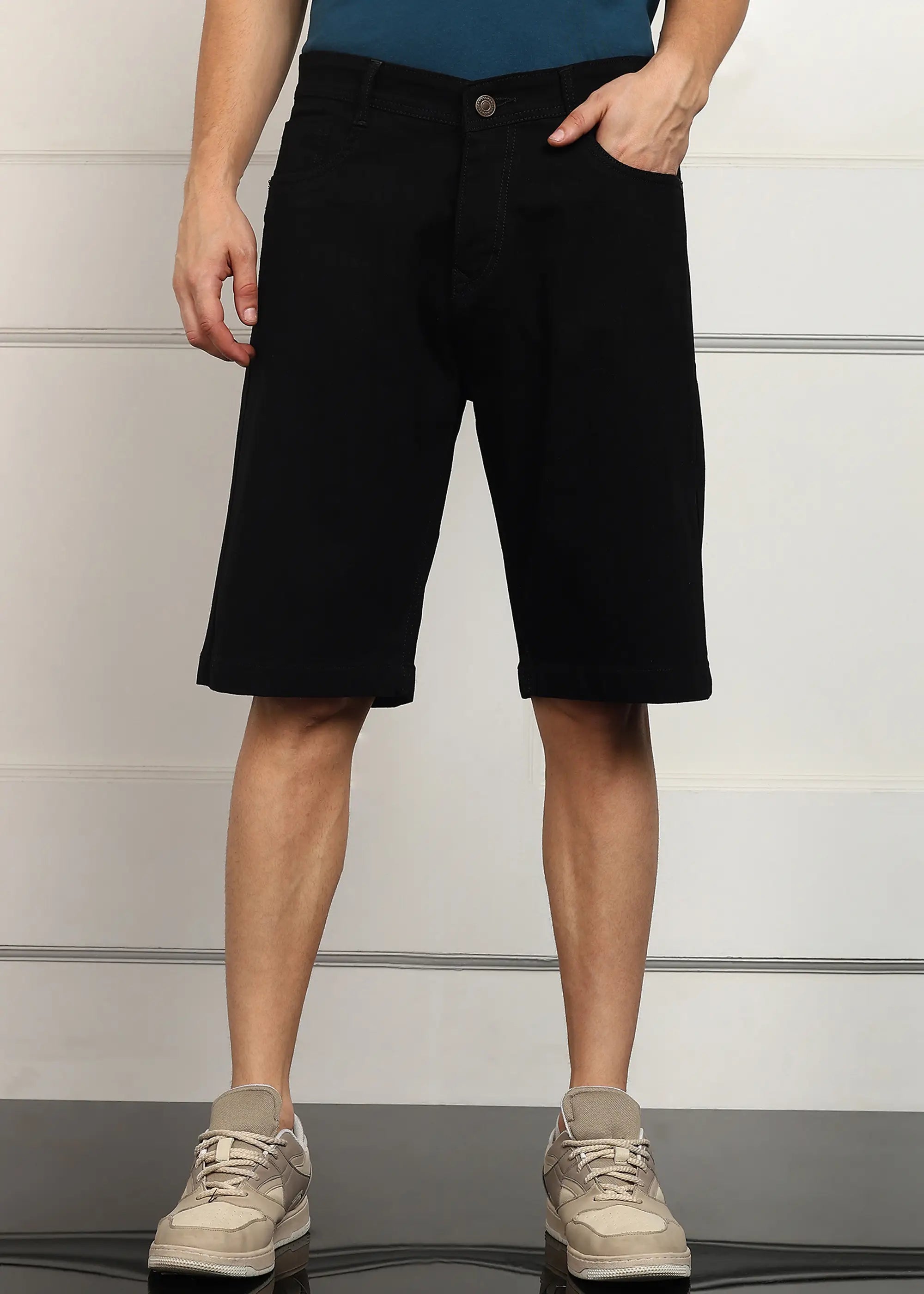 Fashionistaa  Solid Men Denim Black Baggy Shorts